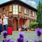 Hotel Schloss 3*