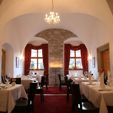 Schloss Hotel 3*
